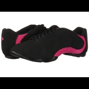 🎊Bloch Amalgam Canvas split sole Sneaker size 4.5